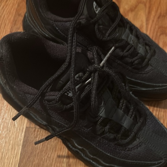 Air Max 95 All Black Size 4 - Picture 4 of 5